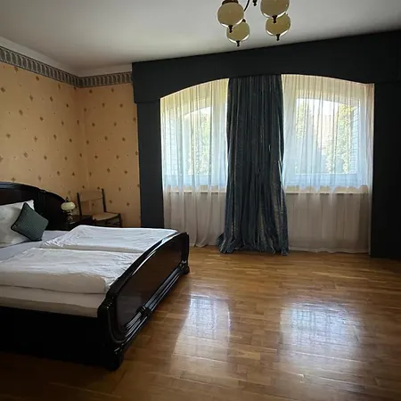 Willa 5 Haloszobas Wellness Vip House - Privat Medence Siófok