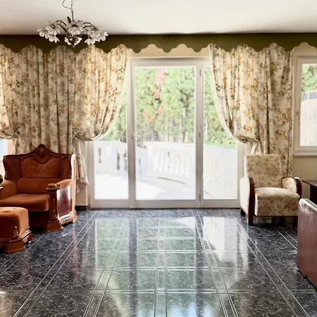 Willa 5 Haloszobas Wellness Vip House - Privat Medence Siófok