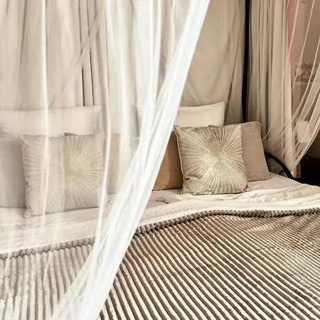 5 Haloszobas Wellness Vip House - Privat Medence Willa Siófok