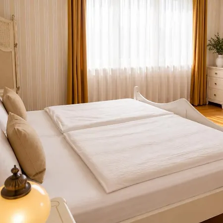 Private - Pool & Sauna Vila Siófok